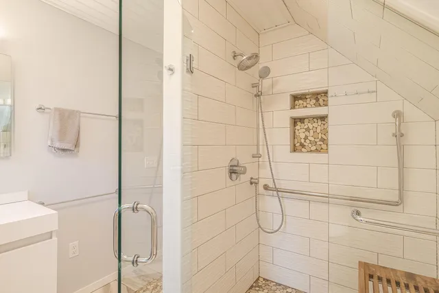 $1,000,000 | 15 Southwest Harbor Road, Deer Isle, ME 04627