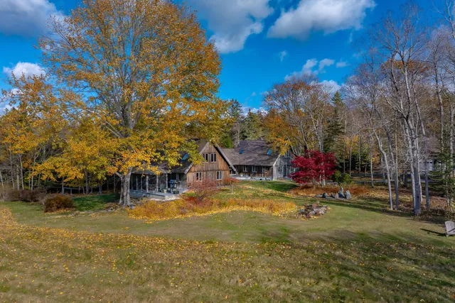 $1,000,000 | 15 Southwest Harbor Road, Deer Isle, ME 04627