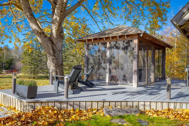 $1,000,000 | 15 Southwest Harbor Road, Deer Isle, ME 04627