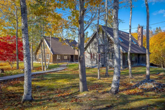 $1,000,000 | 15 Southwest Harbor Road, Deer Isle, ME 04627