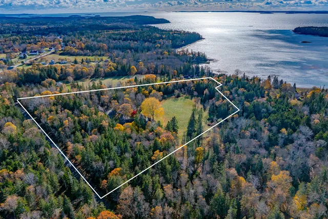 $1,000,000 | 15 Southwest Harbor Road, Deer Isle, ME 04627