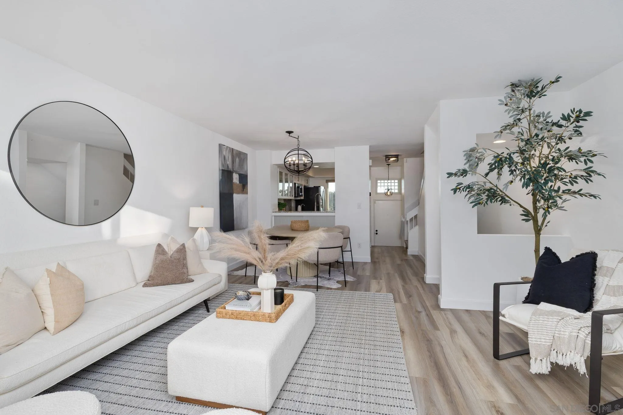 959 Intrepid Court Del Mar, CA 92014 - Photo 12 of 33