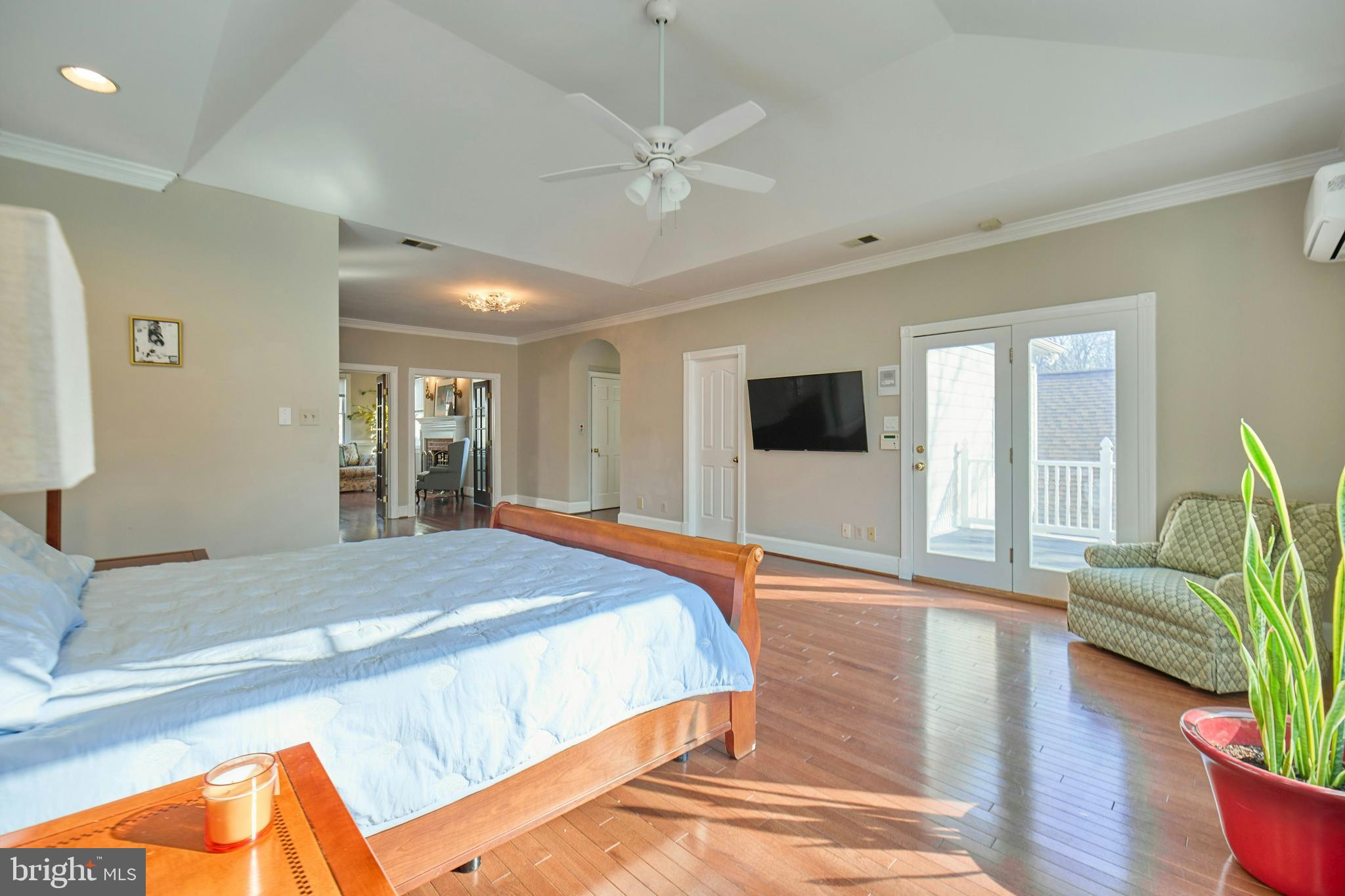 6830 Clifton Road Clifton, VA 20124 - Photo 34 of 85 Owner's suite opens to private balcony