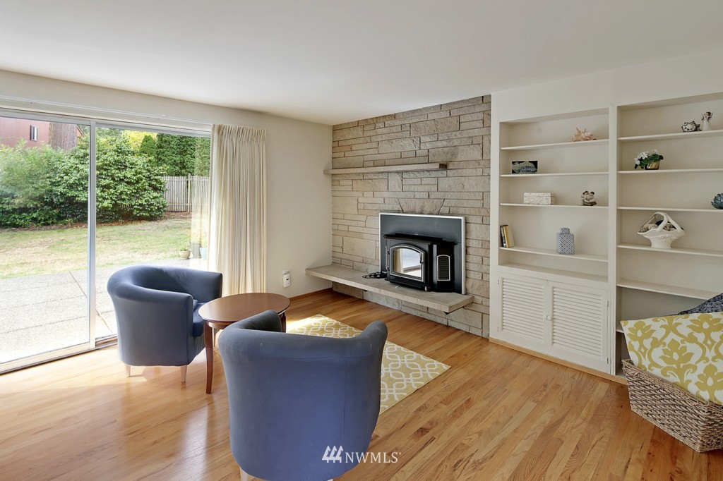 10216 242nd Place Southwest Edmonds, WA 98020 - Photo 2 of 19