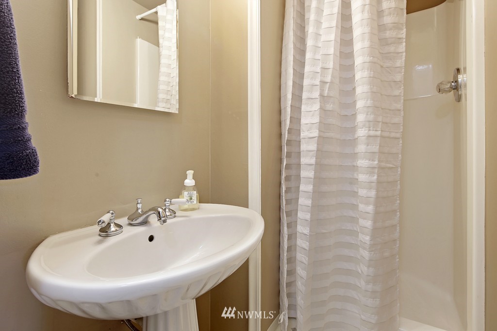 10216 242nd Place Southwest Edmonds, WA 98020 - Photo 12 of 19