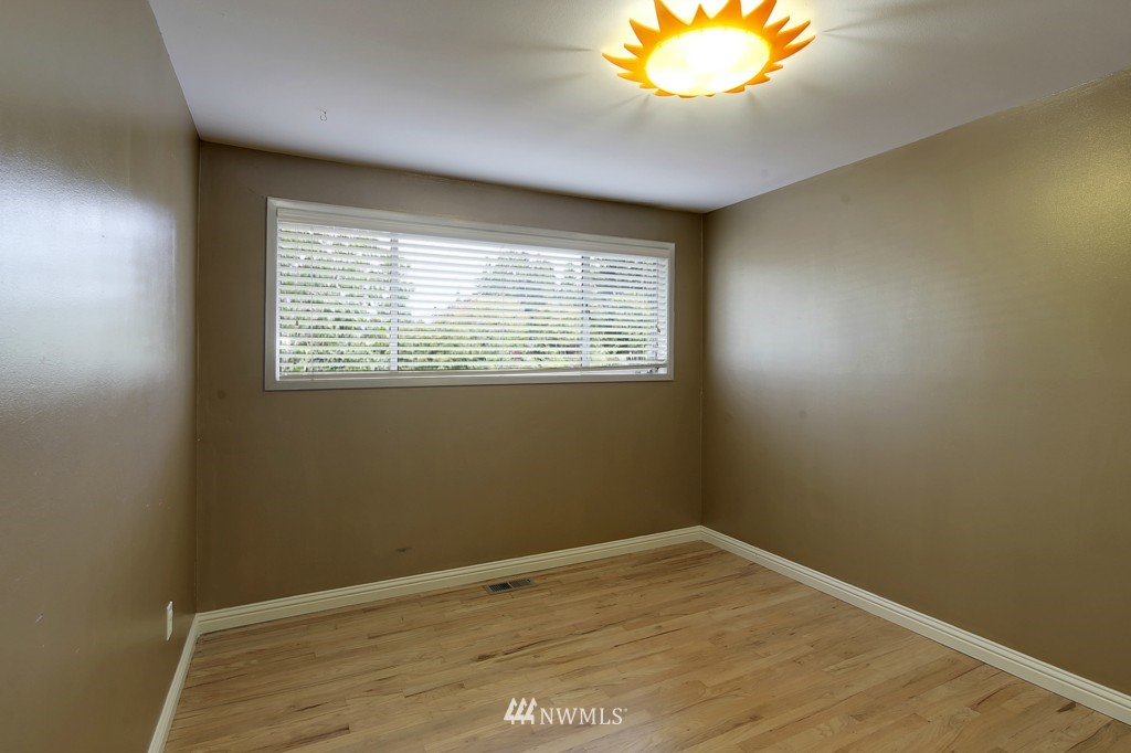 10216 242nd Place Southwest Edmonds, WA 98020 - Photo 9 of 19