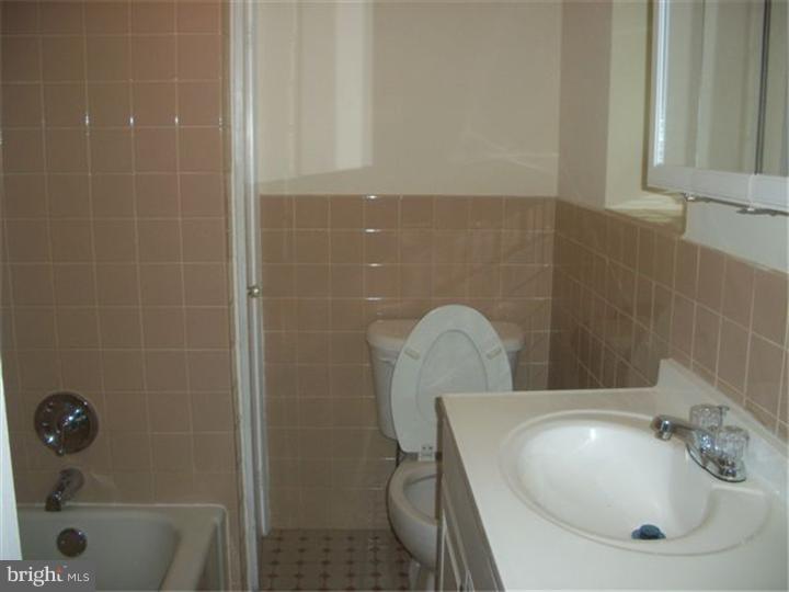 432 Fretz Road Perkasie, PA 18944 - Photo 20 of 25 Bathroom
