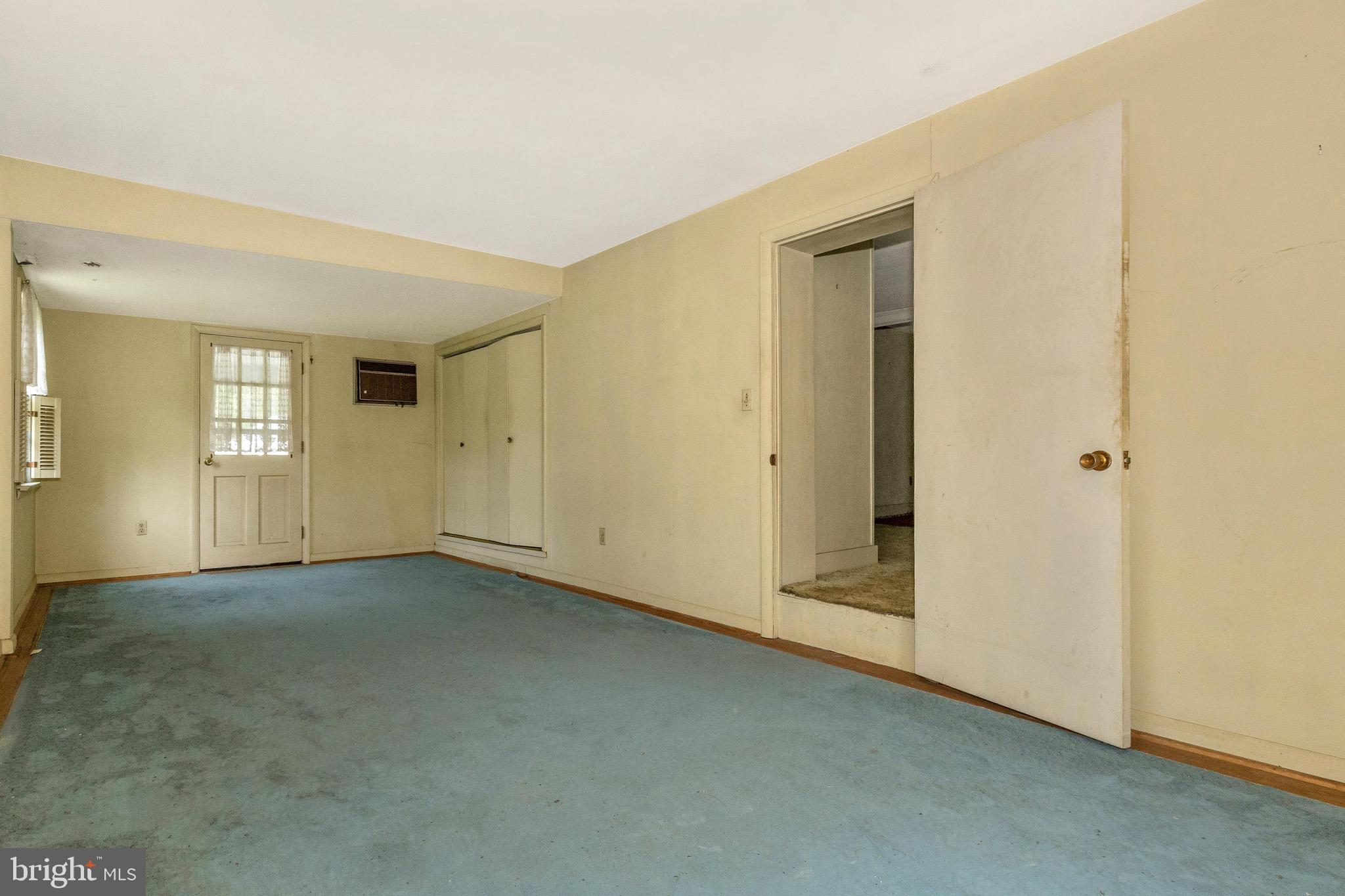 6938 Bowers Road Frederick, MD 21702 - Photo 34 of 40 an empty room with windows