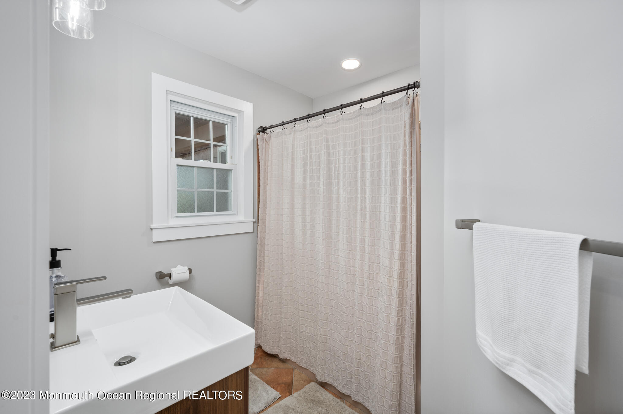 212 Helm Road Mantoloking, NJ 08738 - Photo 23 of 44 1st Floor Bathroom - En suite