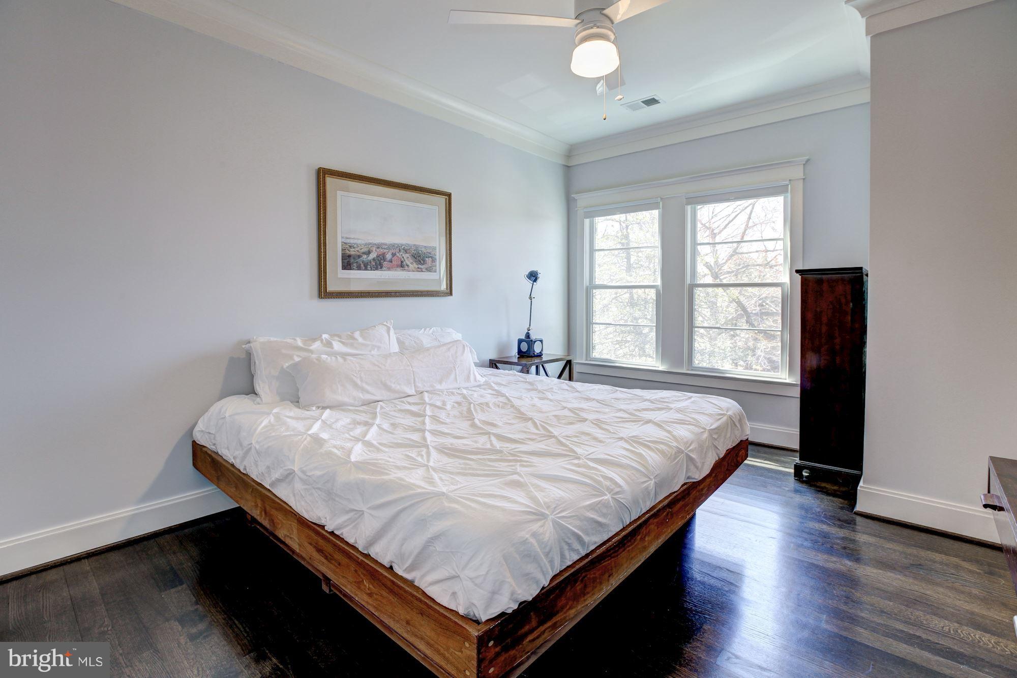 4957 Rock Spring Road Arlington, VA 22207 - Photo 20 of 31 Bedroom