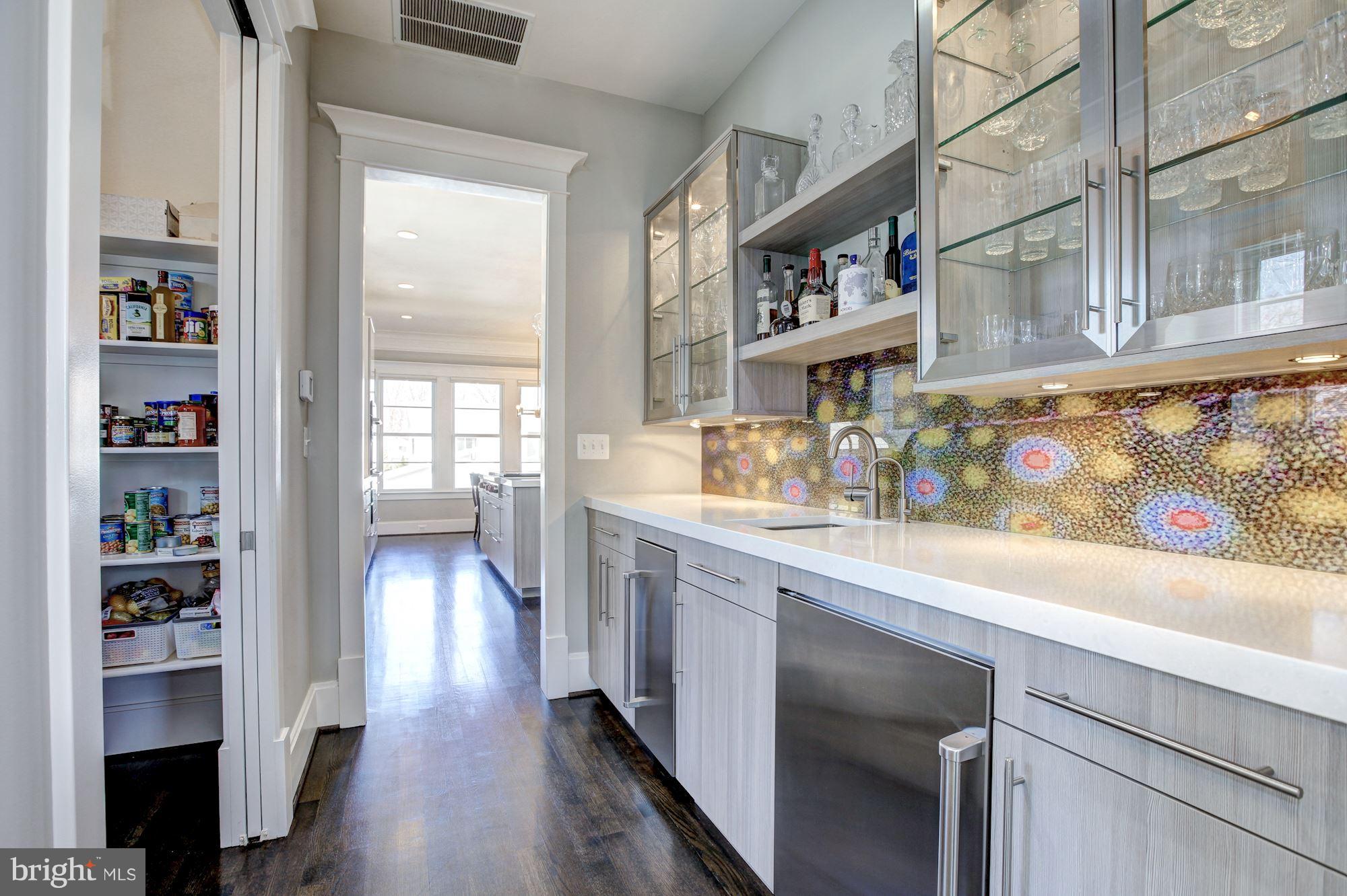 4957 Rock Spring Road Arlington, VA 22207 - Photo 5 of 31 Butler's Pantry and Walk-in Pantry