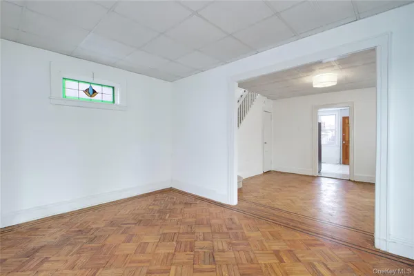 $835,000 | 90-31 204th Street | Bellaire West
