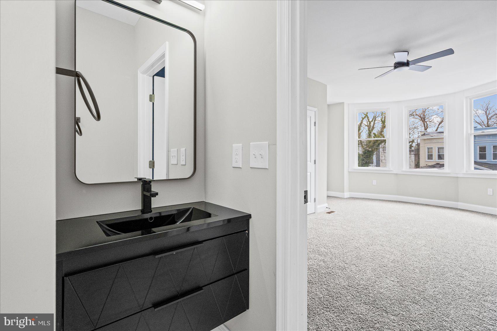 712 East 41st Street Baltimore, MD 21218 - Photo 15 of 37