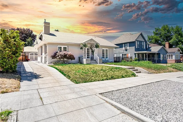 $595,000 | 146 South Delaware Avenue, Wenatchee, WA 98801