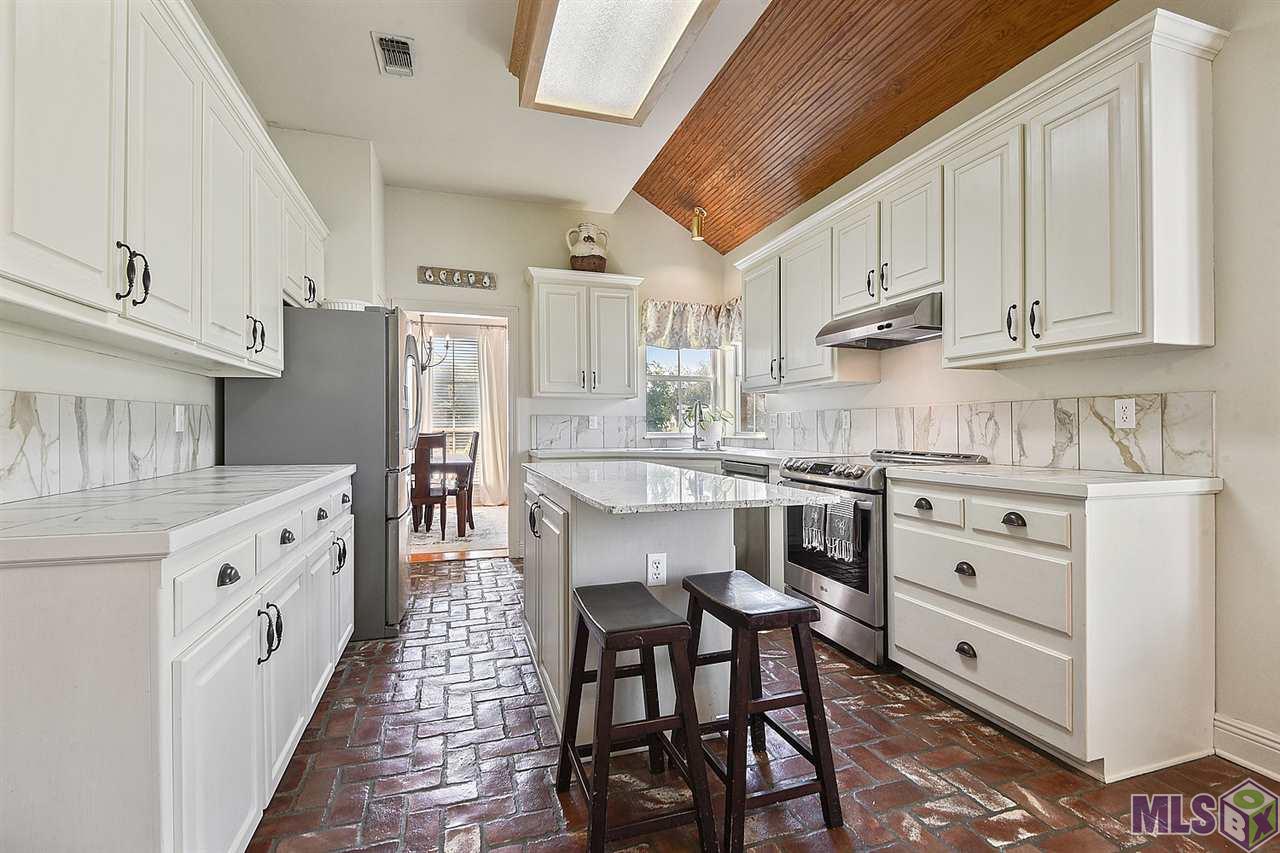 10648 Cedarbrook Avenue Baton Rouge, LA 70809 - Photo 4 of 17