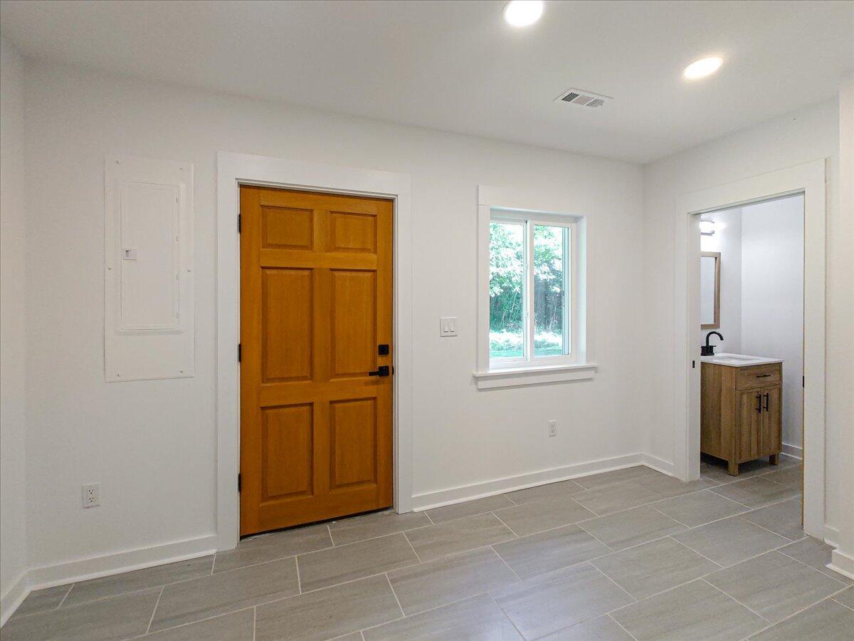 1231 Coffelt Road Hixson, TN 37343 - Photo 15 of 32 17-1231 Coffelt Rd-32