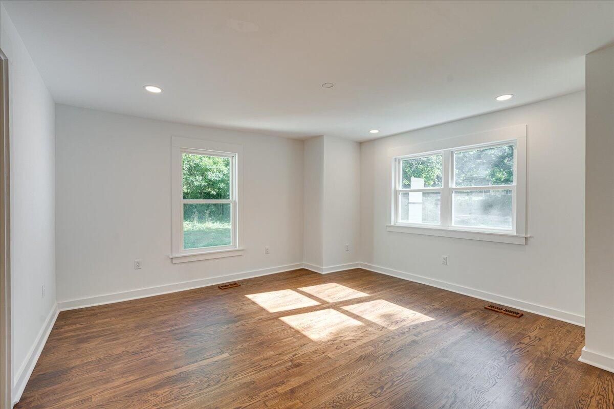 1231 Coffelt Road Hixson, TN 37343 - Photo 18 of 32 20-1231 Coffelt Rd-17