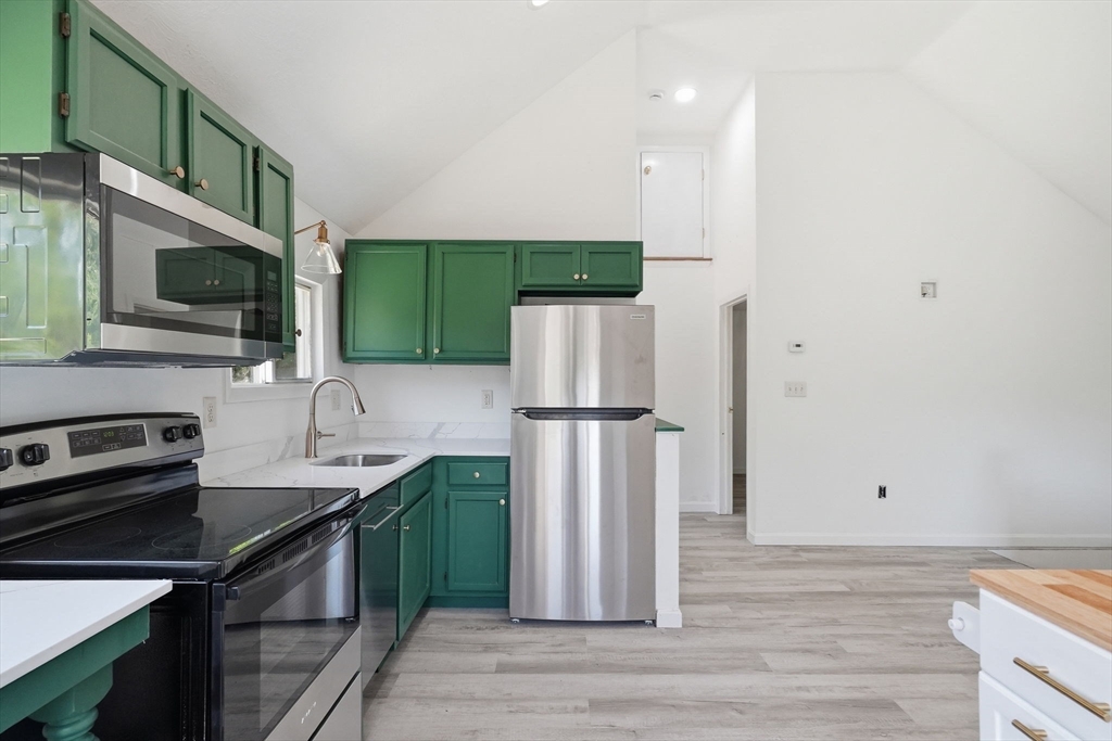 10 Fir Road Pembroke, MA 02359 - Photo 26 of 38