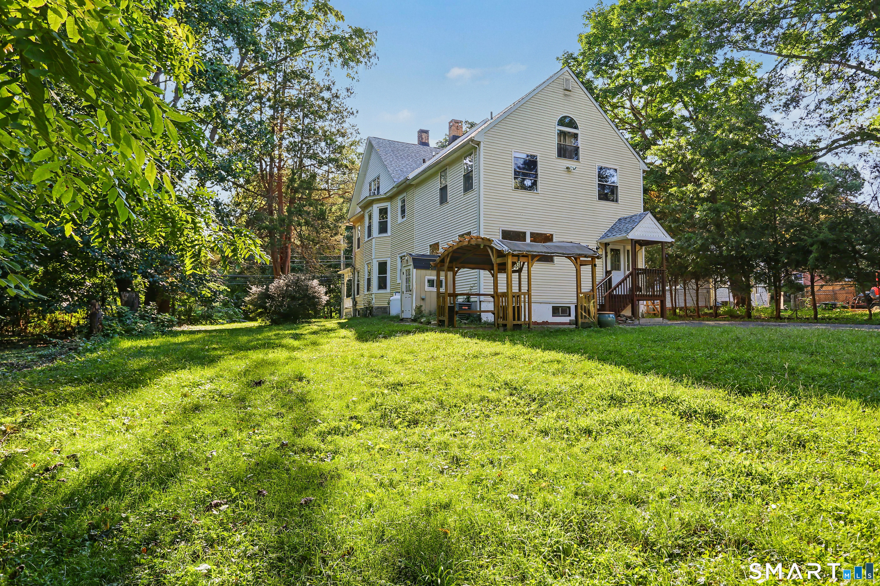 1908 Stratfield Road Fairfield, CT 06825 - Photo 5 of 40 Gallery Image 5