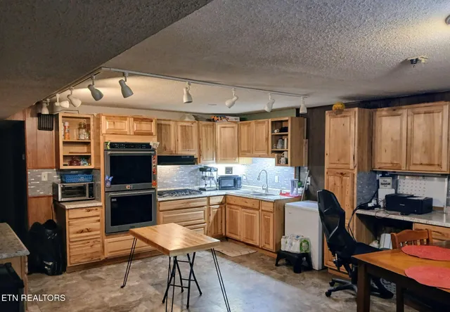 $375,000 | 7944 Whitcomb Road, Powell, TN 37849