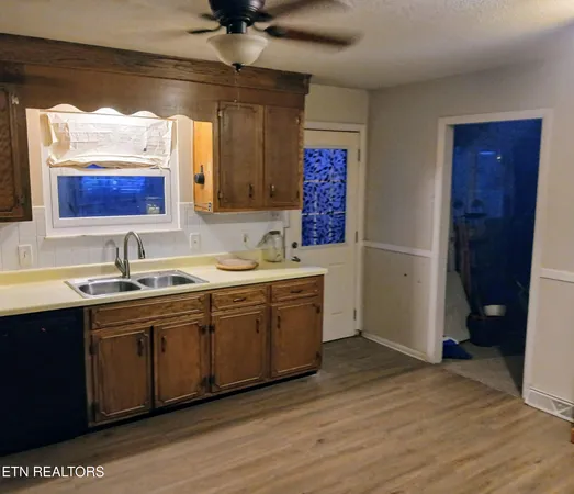 $355,000 | 7944 Whitcomb Road, Powell, TN 37849