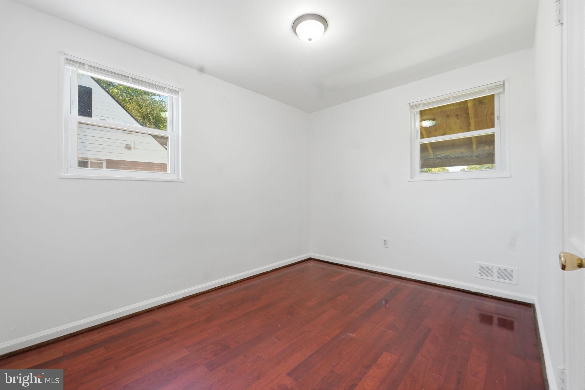 4003 Randolph Road Silver Spring, MD 20902 - Photo 14 of 30 Bright and airy blank canvas room.