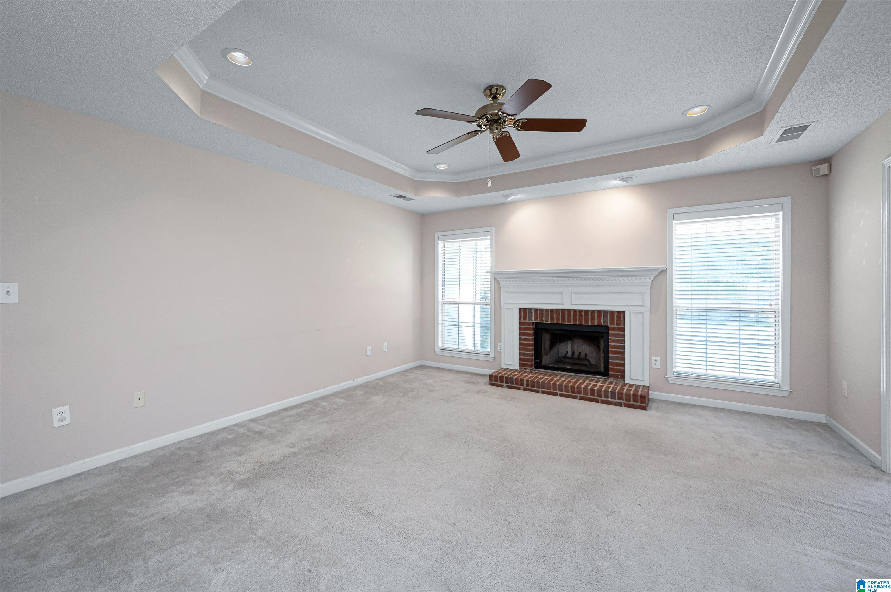 169 Greenfield Lane Alabaster, AL 35007 - Photo 5 of 36