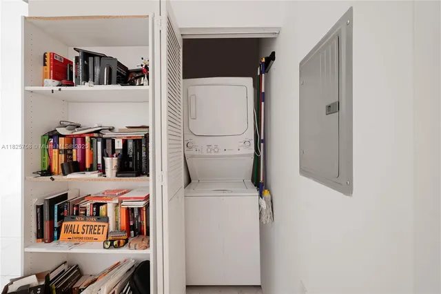 $410,000 | 31 Southeast 6th Street, Unit 2706, Miami, FL 33131