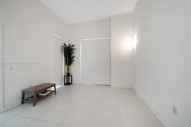 $410,000 | 31 Southeast 6th Street, Unit 2706, Miami, FL 33131