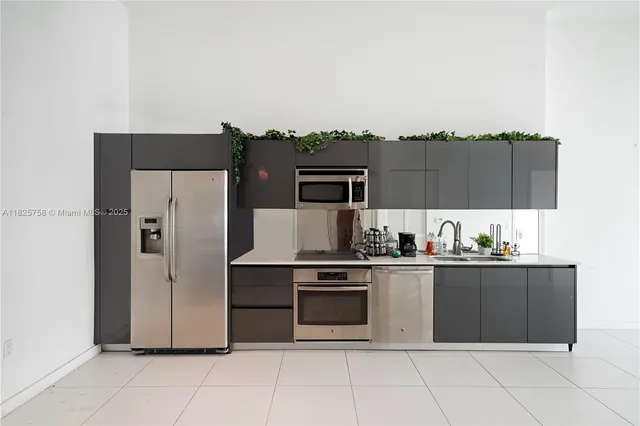 $410,000 | 31 Southeast 6th Street, Unit 2706, Miami, FL 33131