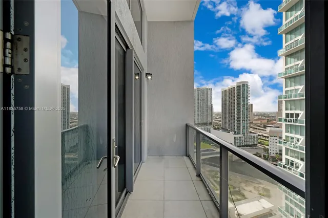 $410,000 | 31 Southeast 6th Street, Unit 2706, Miami, FL 33131