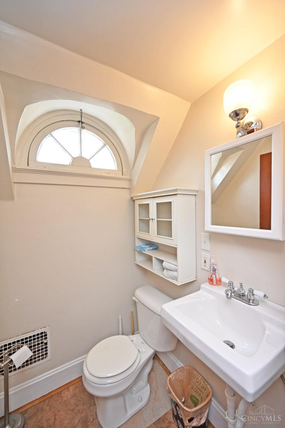 5133 Ralph Avenue Cincinnati, OH 45238 - Photo 25 of 32 Gallery Image 25