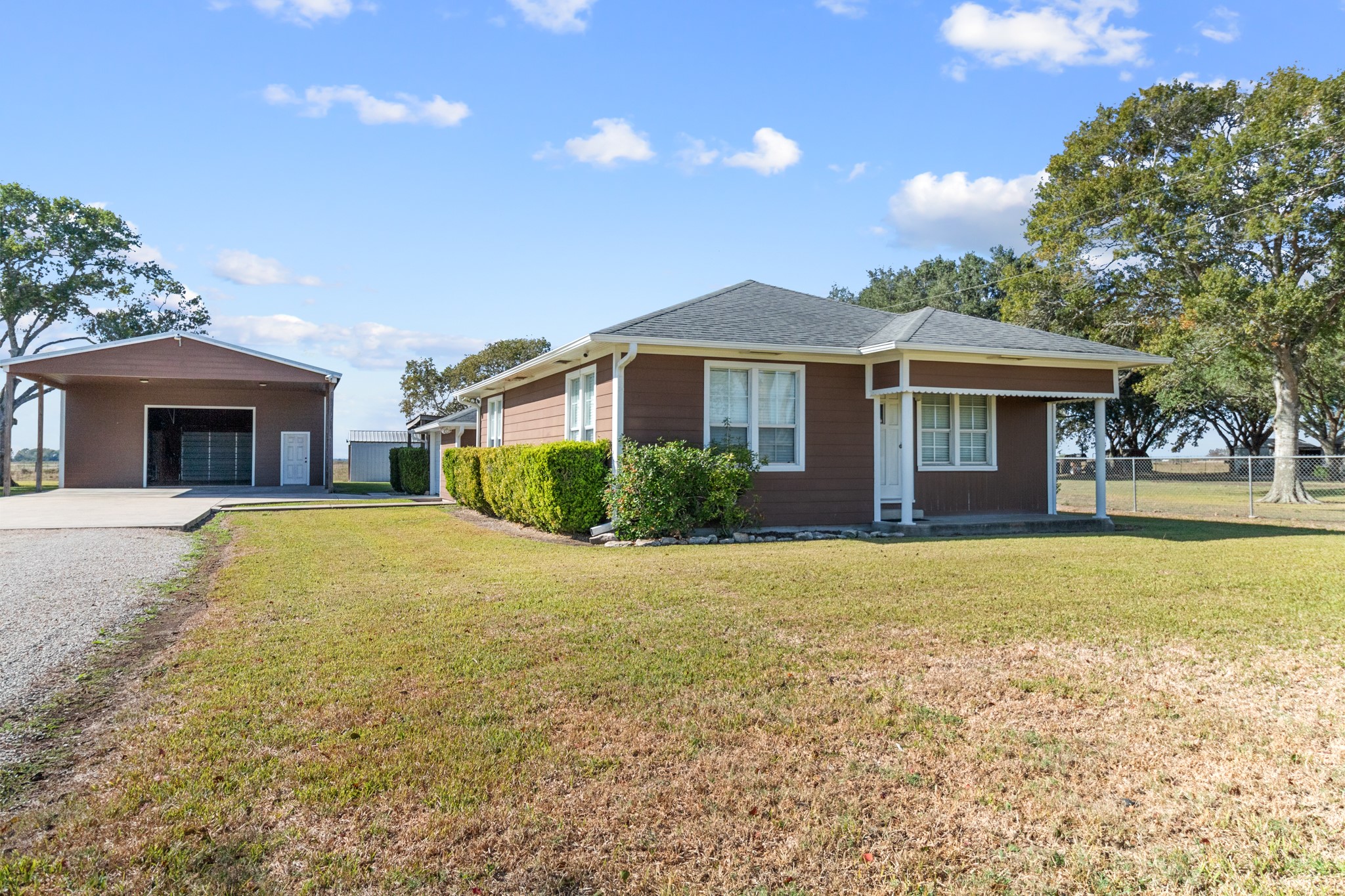 1112 South FM 441 Road Louise, TX 77455 - Photo 2 of 42