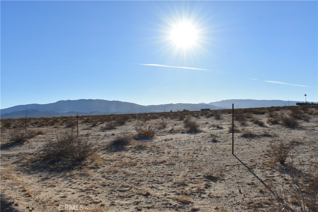 24 Frontier Road Helendale, CA 92342 - Photo 28 of 31