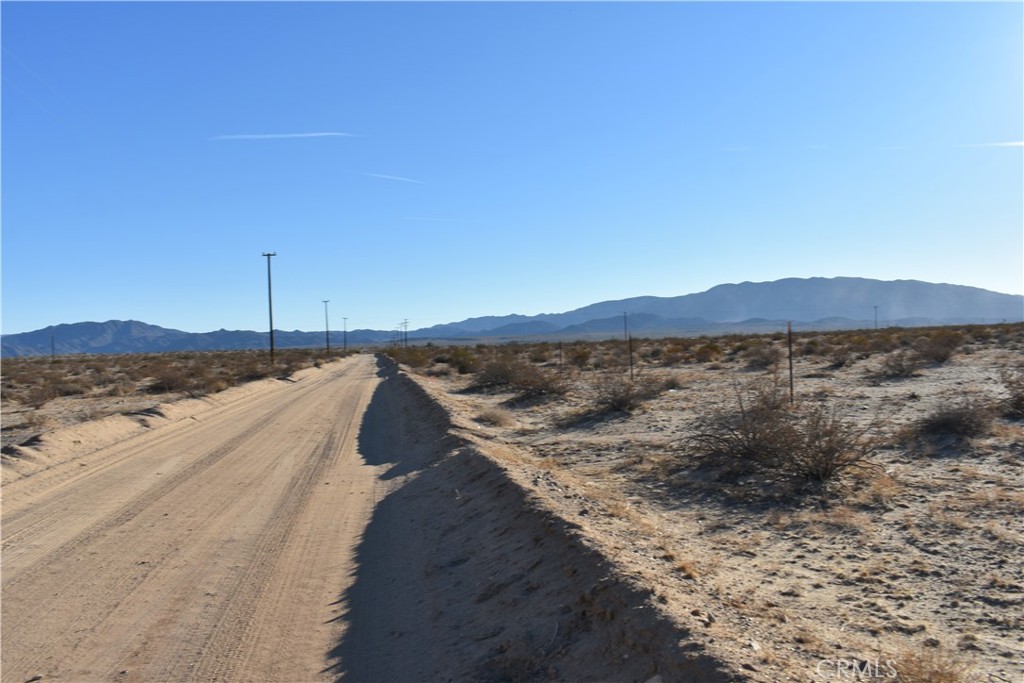24 Frontier Road Helendale, CA 92342 - Photo 30 of 31