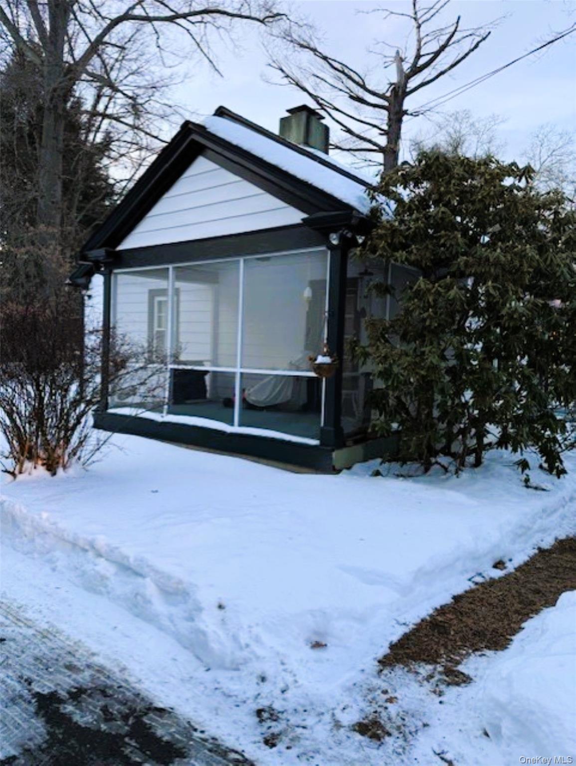10 Phillips Street Red Hook, NY 12571 - Photo 21 of 27 Screened in Porch! 1/2 acre of property!