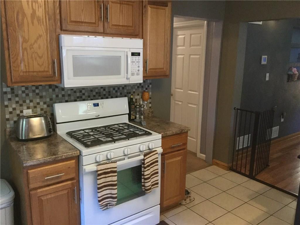 423 Jacks Run Road Pittsburgh, PA 15202 - Photo 8 of 24 Gallery Image 8