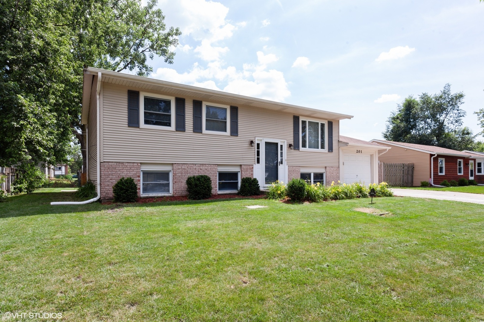 201 Hadleigh Road Bolingbrook, IL 60440 - Photo 1 of 14