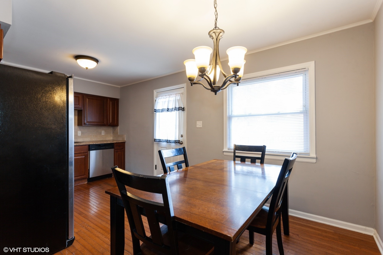 201 Hadleigh Road Bolingbrook, IL 60440 - Photo 4 of 14