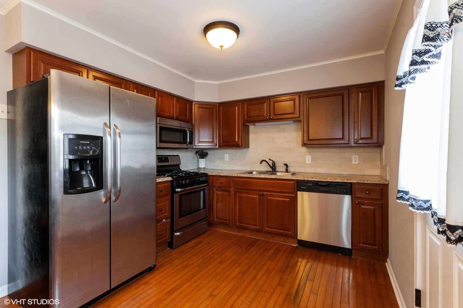 201 Hadleigh Road Bolingbrook, IL 60440 - Photo 5 of 14