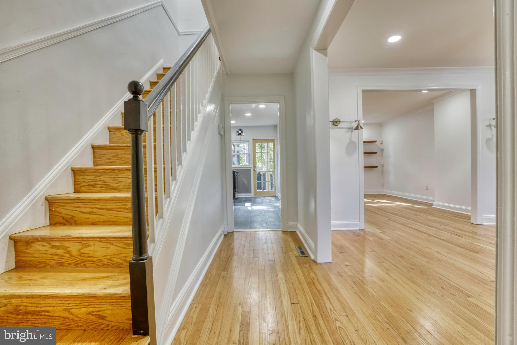 3804 Ednor Road Baltimore, MD 21218 - Photo 2 of 31 Entryway