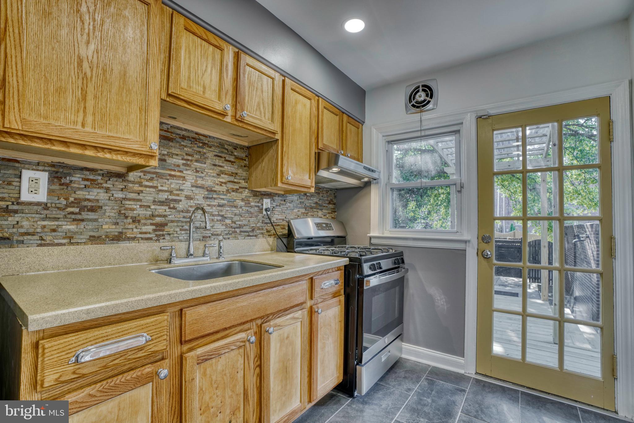 3804 Ednor Road Baltimore, MD 21218 - Photo 15 of 31 Kitchen