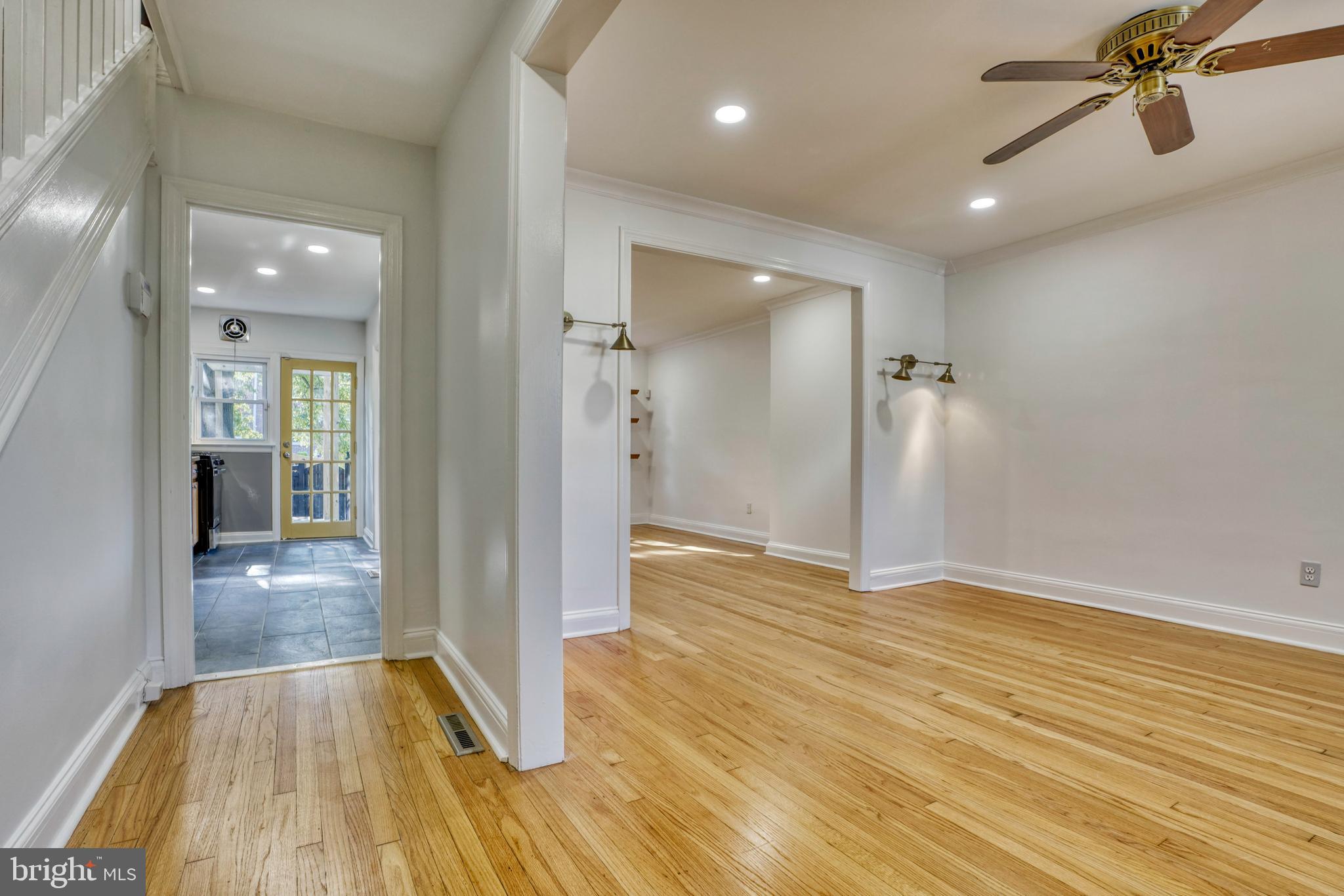 3804 Ednor Road Baltimore, MD 21218 - Photo 3 of 31 Entryway