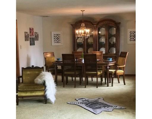 289 Moosehill Road Walpole, MA 02032 - Photo 5 of 23 Gallery Image 5