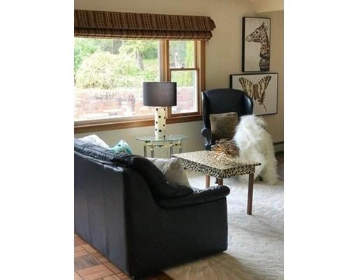 289 Moosehill Road Walpole, MA 02032 - Photo 8 of 23 Gallery Image 8