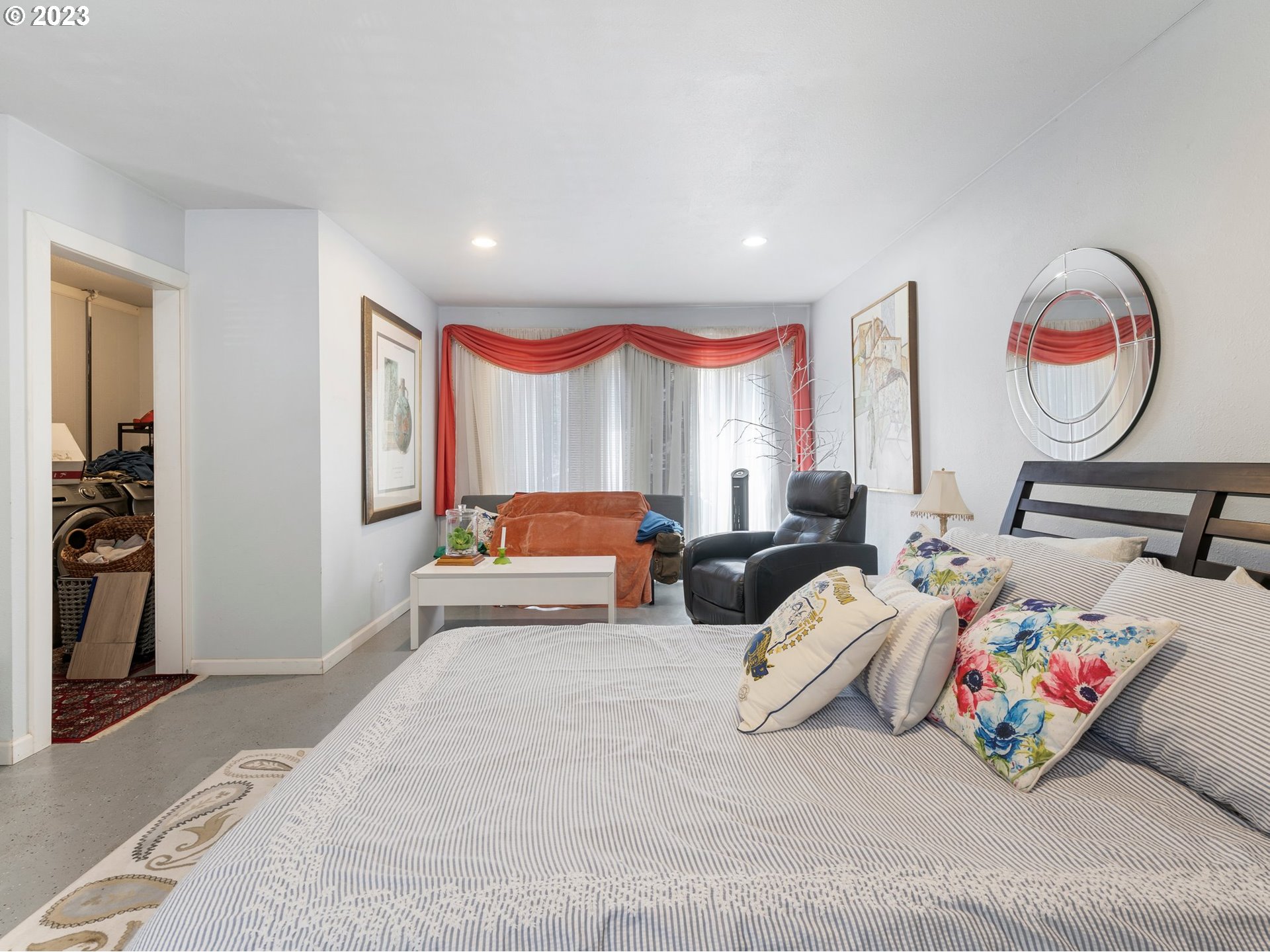 17680 Southwest Alexander Street Beaverton, OR 97003 - Photo 22 of 38 a bed room with two bed and a couch