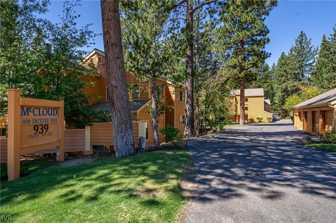 939 Incline Way, Unit 198 Incline Village, NV 89451 - Photo 7 of 22 Entrance