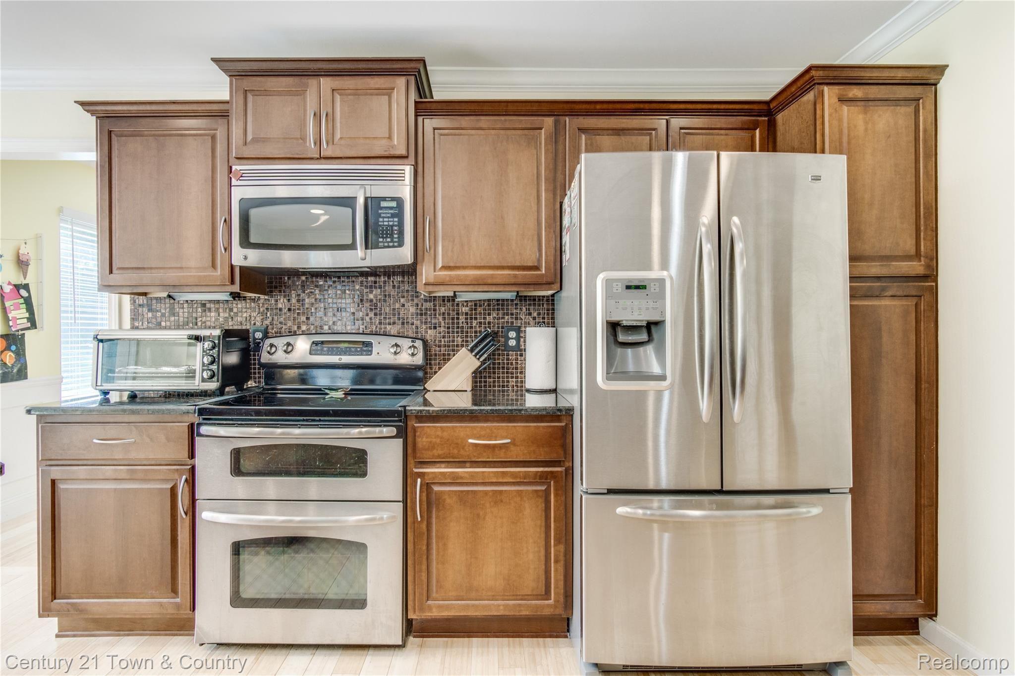 548 Ten Point Drive Rochester, MI 48309 - Photo 18 of 46 Interiors (16 of 41).jpg