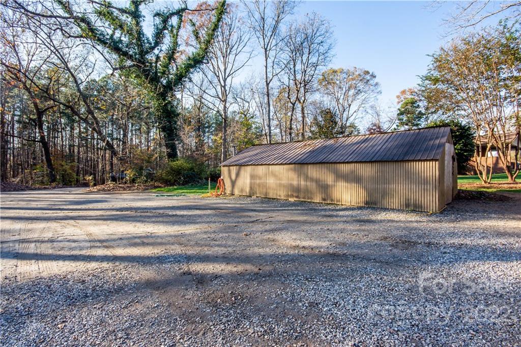 209 Tomlin Road Harmony, NC 28634 - Photo 2 of 27 Gallery Image 2