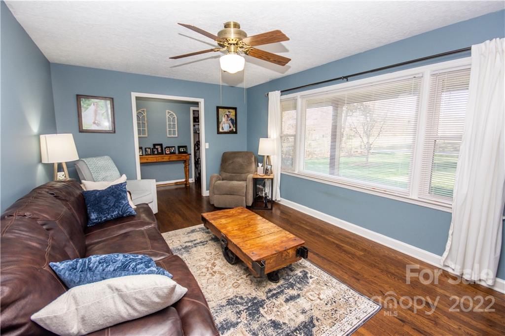 209 Tomlin Road Harmony, NC 28634 - Photo 6 of 27 Gallery Image 6